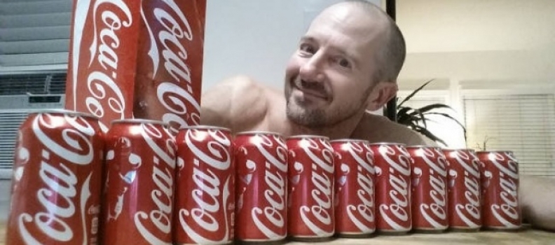 Check Out What This Guy Looked Like After Drinking 10 Cans of Coke A Day for A Month